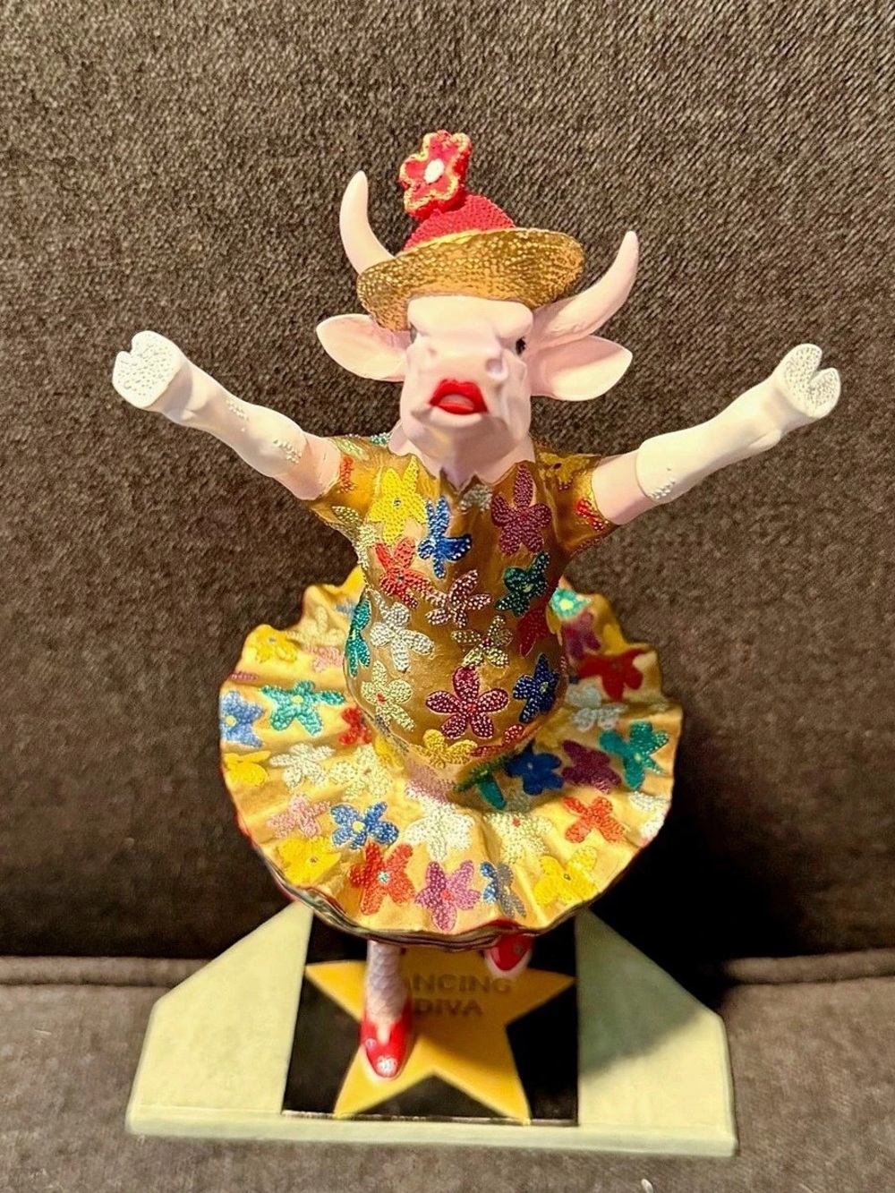 2001 CowParade Dancing Diva Floral Figurine #9132